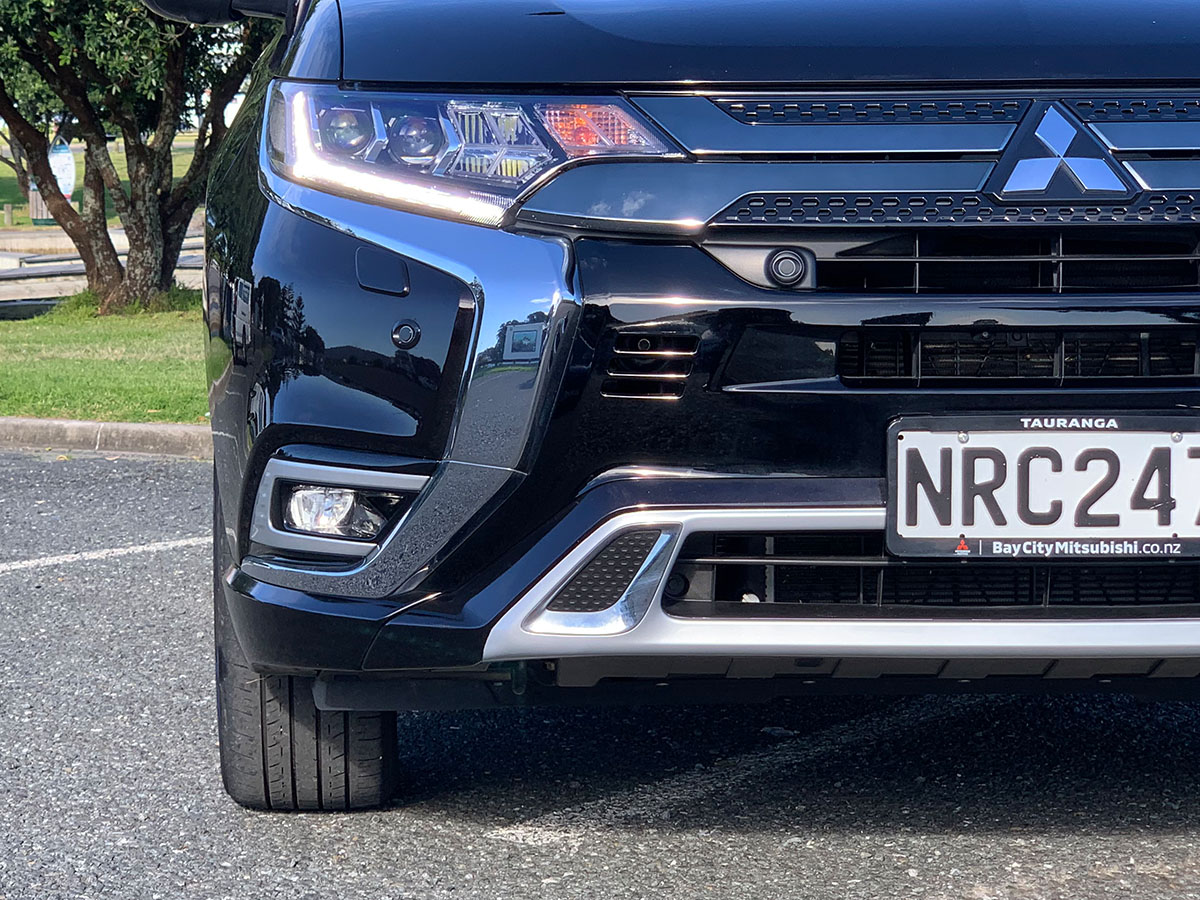2021 Mitsubishi Outlander VRX PHEV 4WD