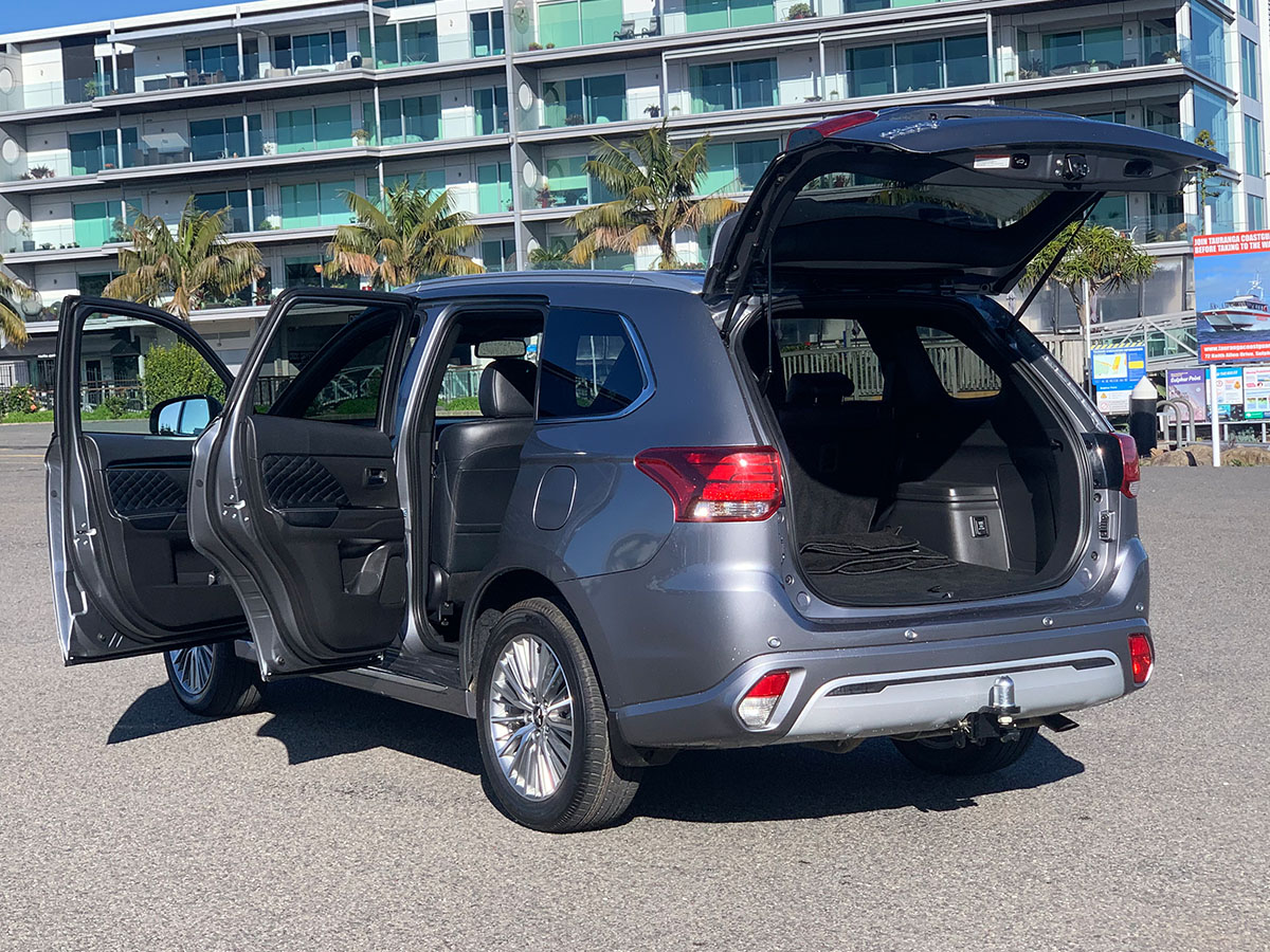 2021 Mitsubishi Outlander VRX PHEV 4WD