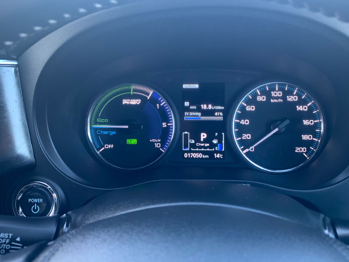 2021 Mitsubishi Outlander VRX PHEV 4WD