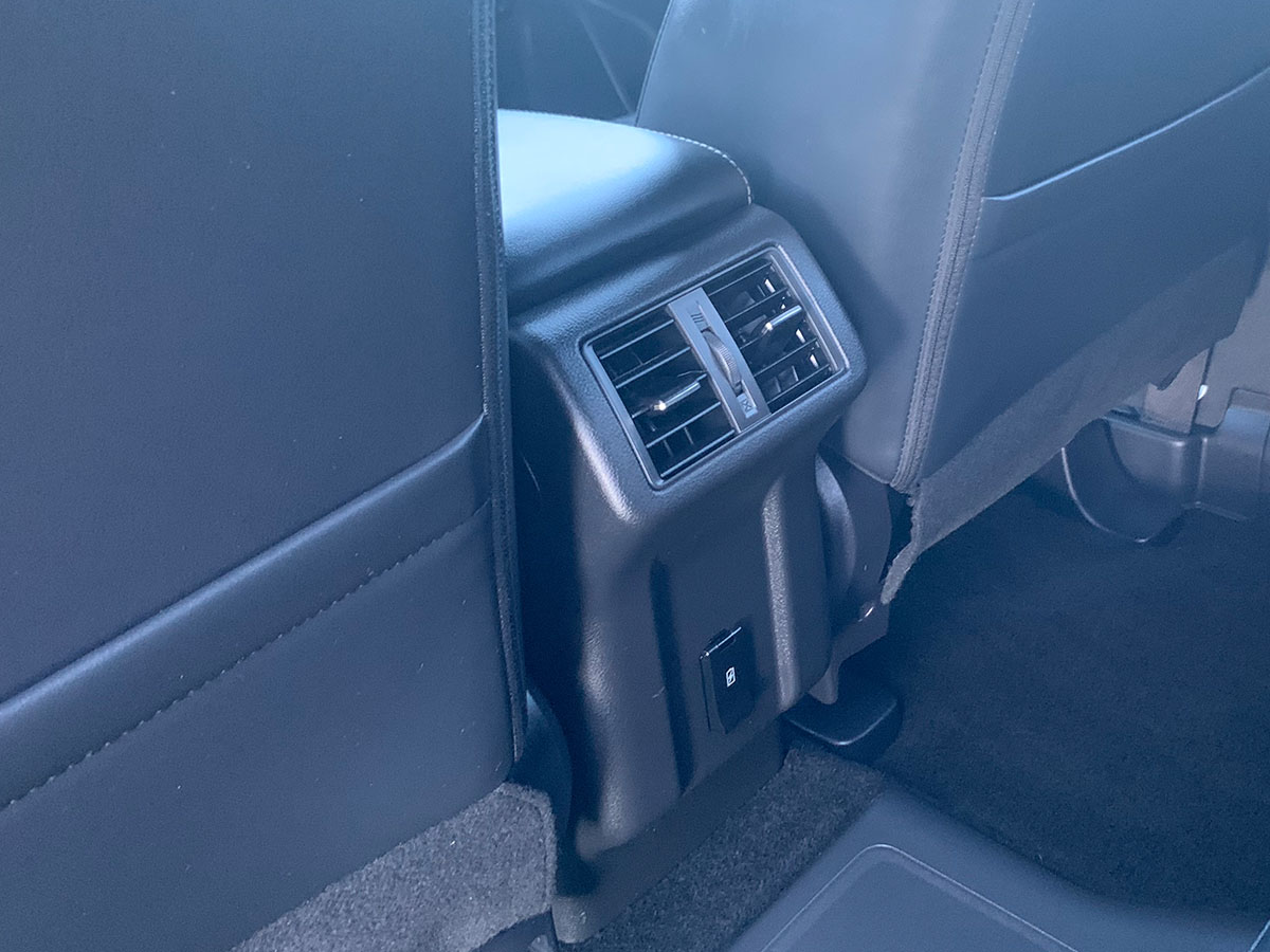 2021 Mitsubishi Outlander VRX PHEV 4WD