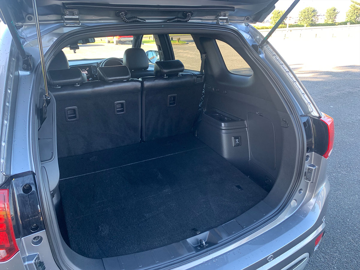 2021 Mitsubishi Outlander VRX PHEV 4WD