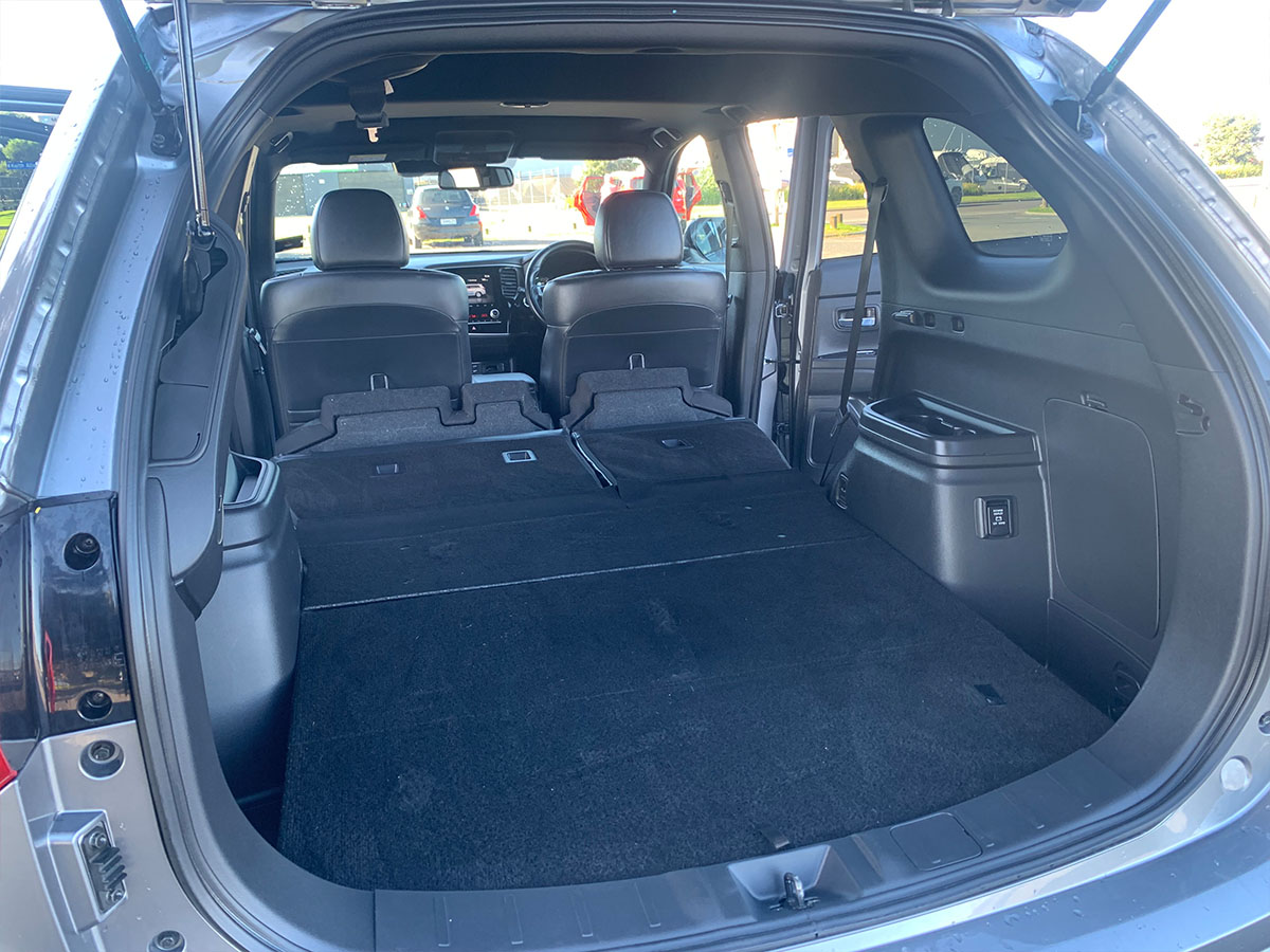 2021 Mitsubishi Outlander VRX PHEV 4WD