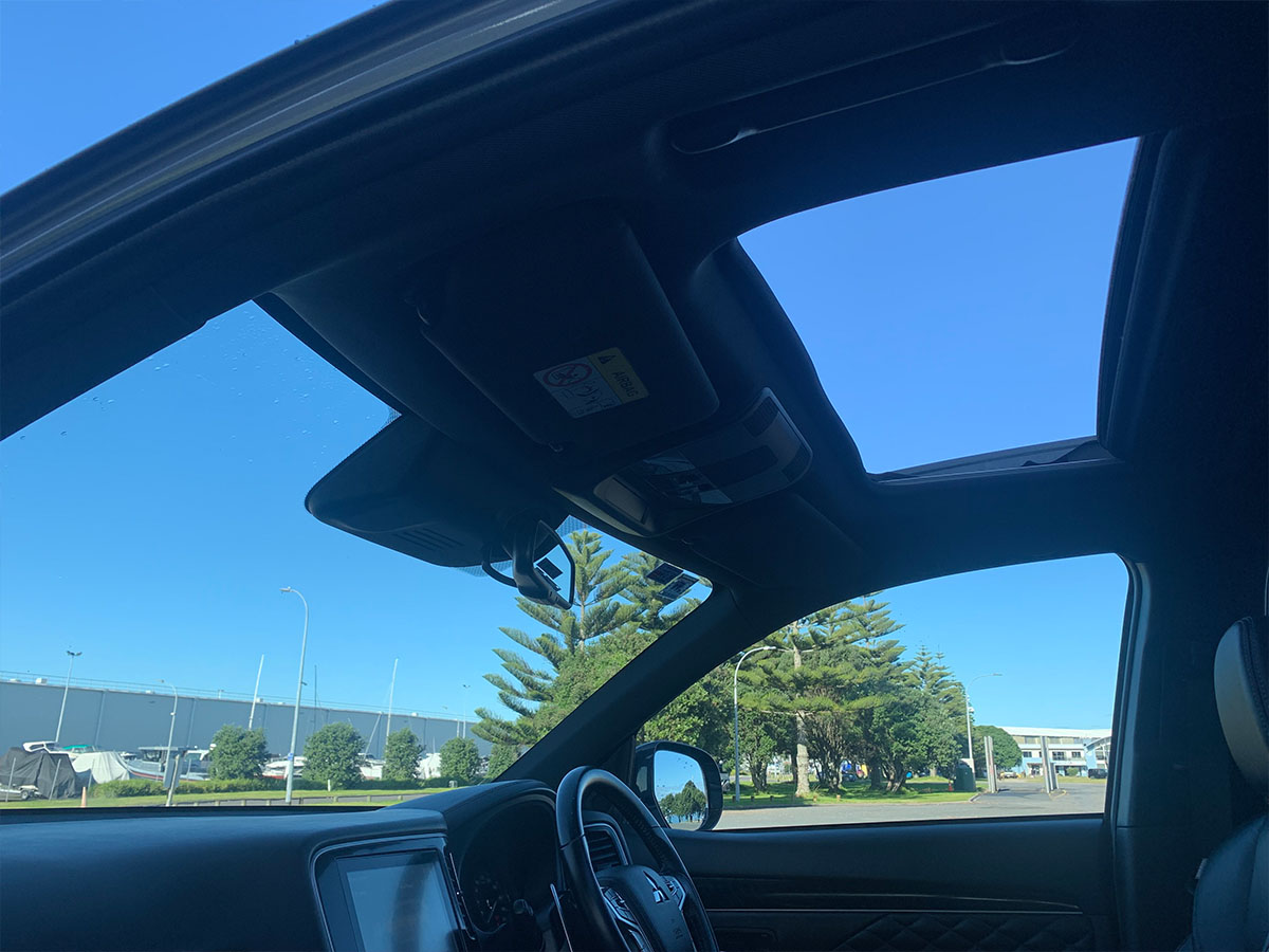 2021 Mitsubishi Outlander VRX PHEV 4WD