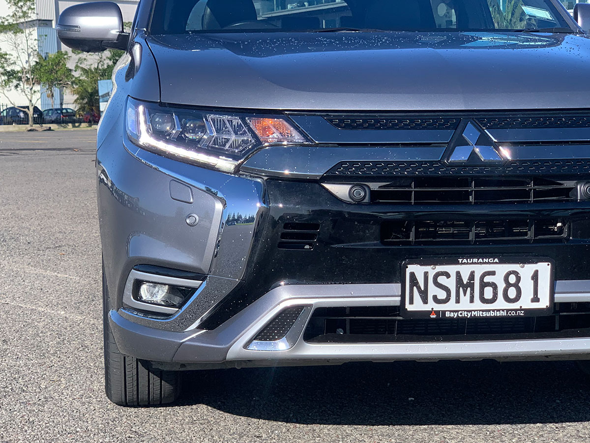 2021 Mitsubishi Outlander VRX PHEV 4WD
