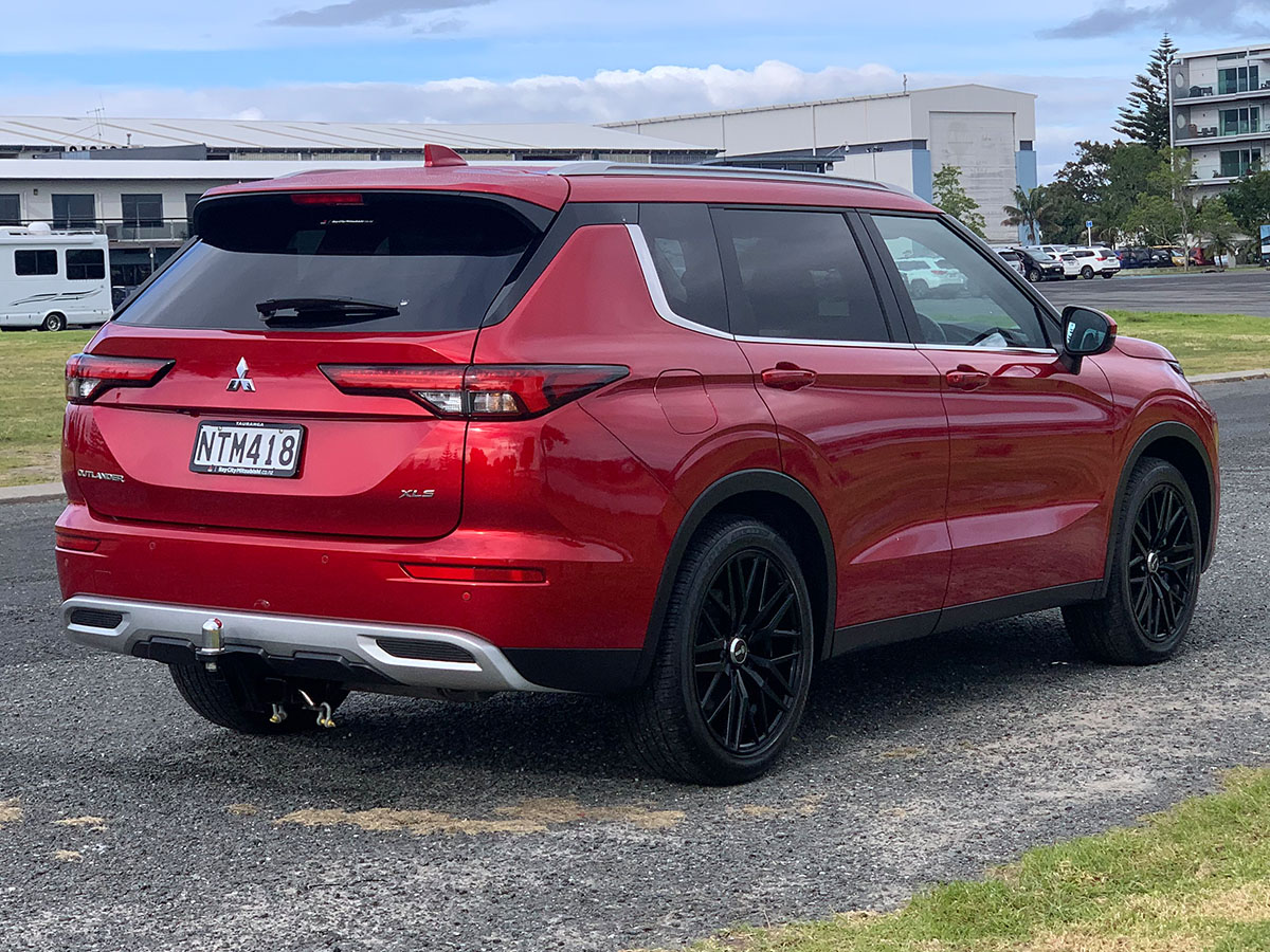 2021 Mitsubishi Outlander XLS 2WD 7 Seater 2.5L Petrol Auto