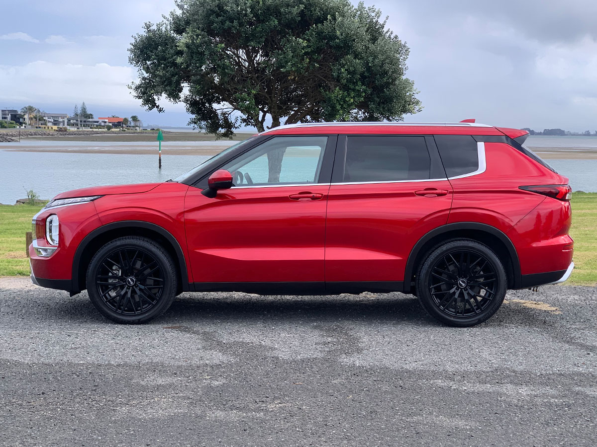 2021 Mitsubishi Outlander XLS 2WD 7 Seater 2.5L Petrol Auto