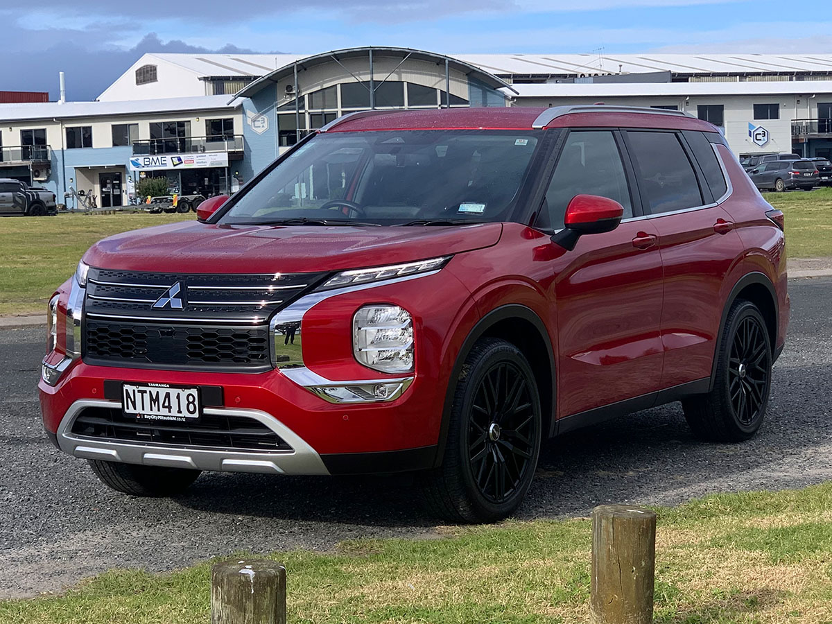 2021 Mitsubishi Outlander XLS 2WD 7 Seater 2.5L Petrol Auto