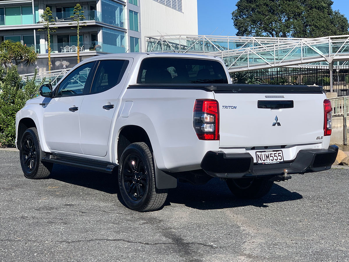 2021 Mitsubishi Triton GLSB 4WD 2.4L Diesel Turbo 6 Speed Auto