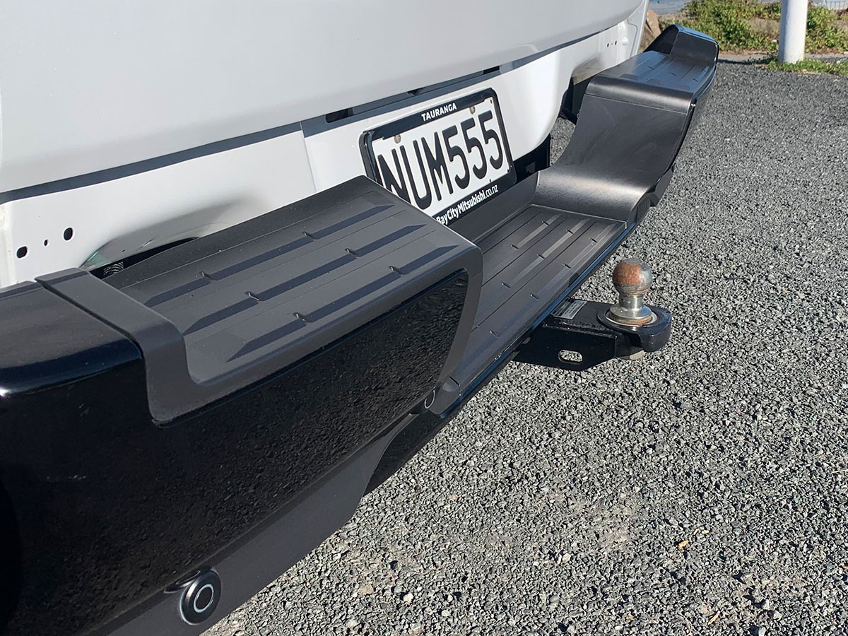 2021 Mitsubishi Triton GLSB 4WD 2.4L Diesel Turbo 6 Speed Auto