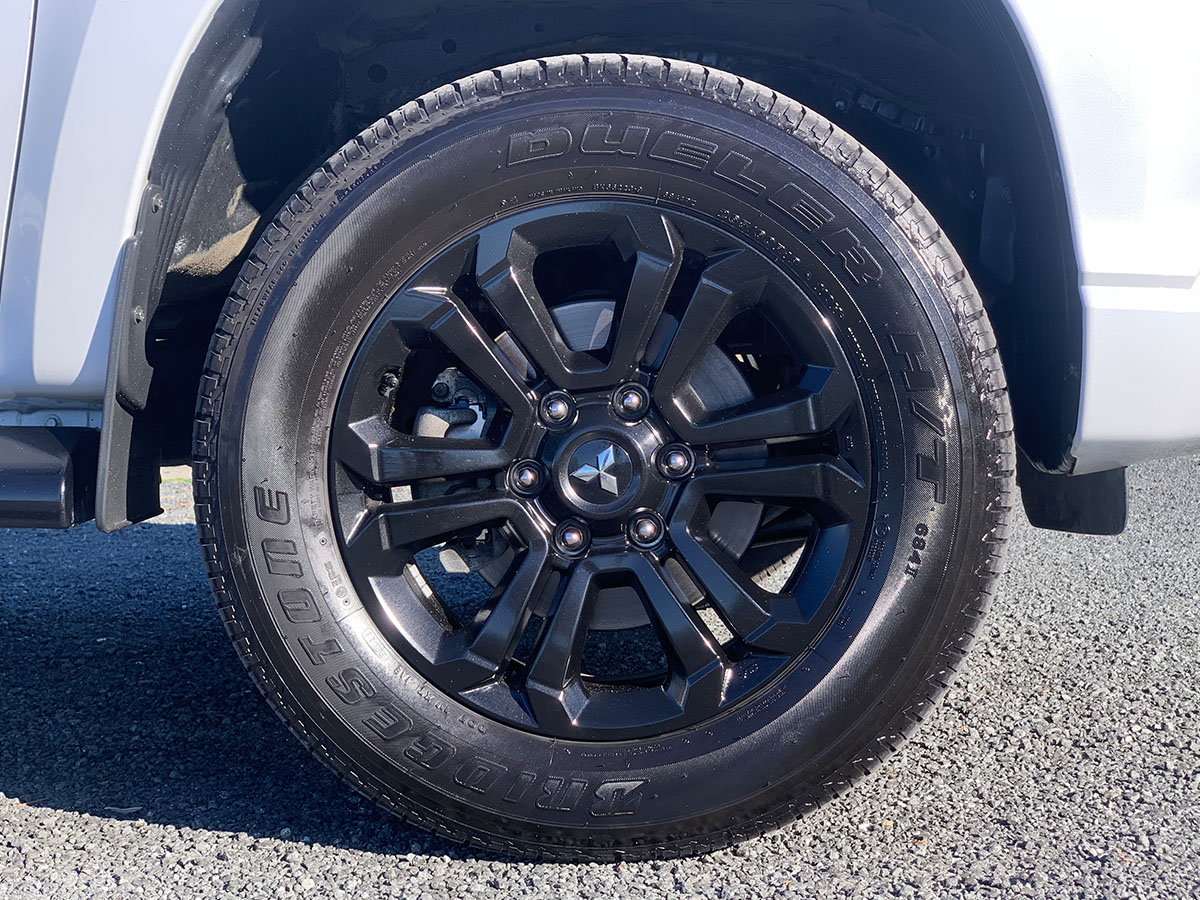 2021 Mitsubishi Triton GLSB 4WD 2.4L Diesel Turbo 6 Speed Auto