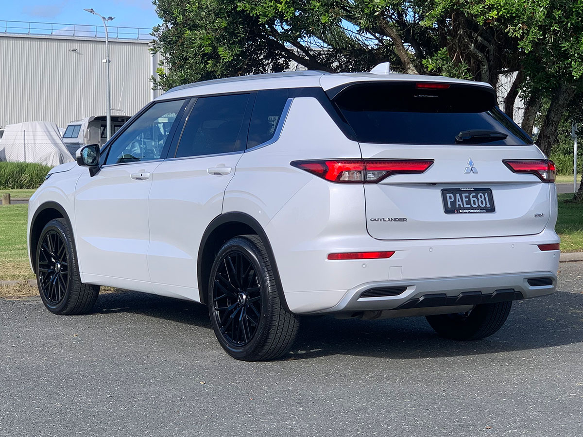 2022 Mitsubishi Outlander VRX 2WD 7 Seater 2.5L Petrol Auto