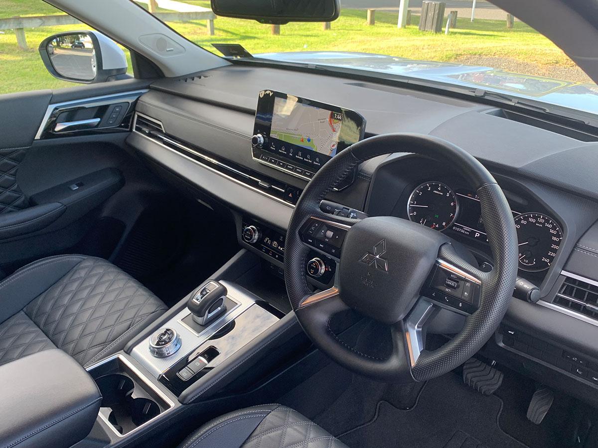 2022 Mitsubishi Outlander VRX 2WD 7 Seater 2.5L Petrol Auto