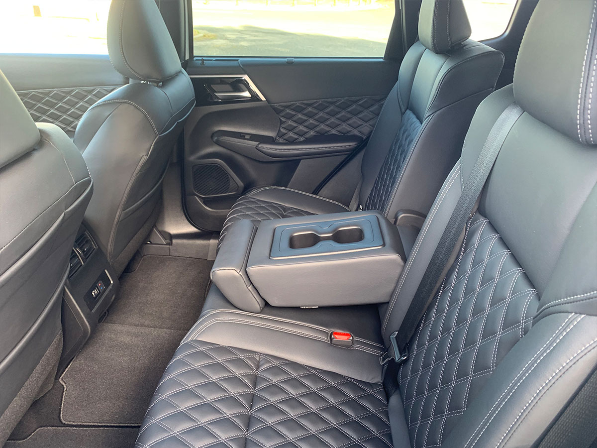 2022 Mitsubishi Outlander VRX 2WD 7 Seater 2.5L Petrol Auto