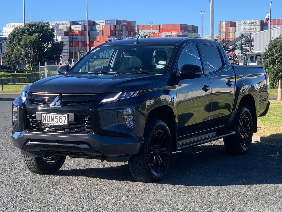 2022 Mitsubishi Triton GLSB 4WD 2.4L Diesel Turbo 6 Speed Auto