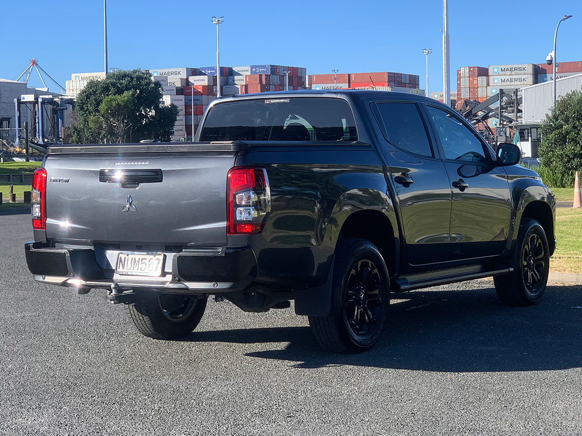 2022 Mitsubishi Triton GLSB 4WD 2.4L Diesel Turbo 6 Speed Auto