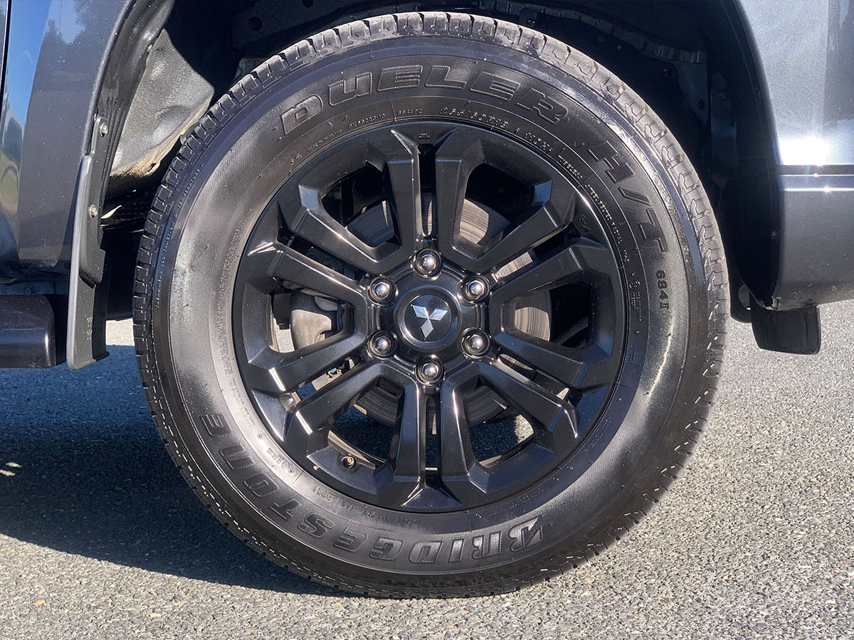 2022 Mitsubishi Triton GLSB 4WD 2.4L Diesel Turbo 6 Speed Auto