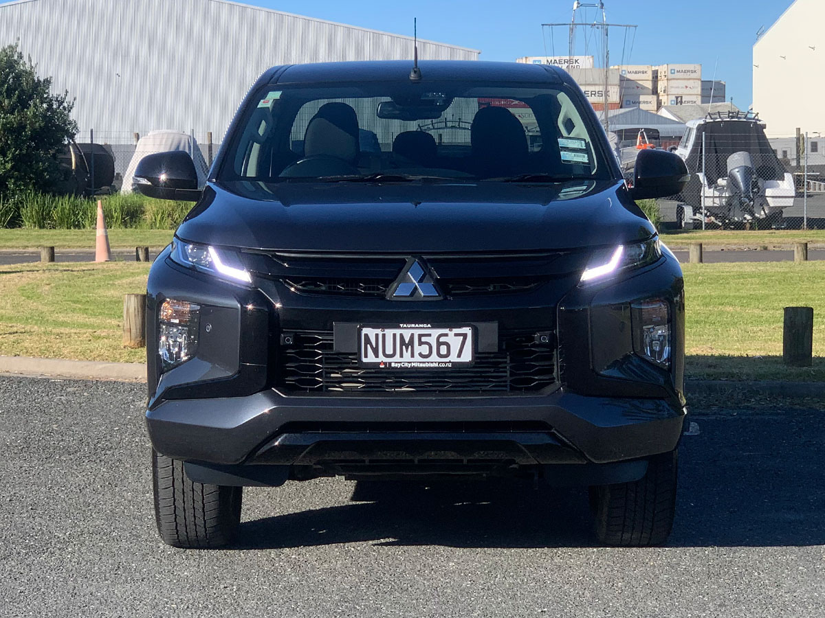 2022 Mitsubishi Triton GLSB 4WD 2.4L Diesel Turbo 6 Speed Auto