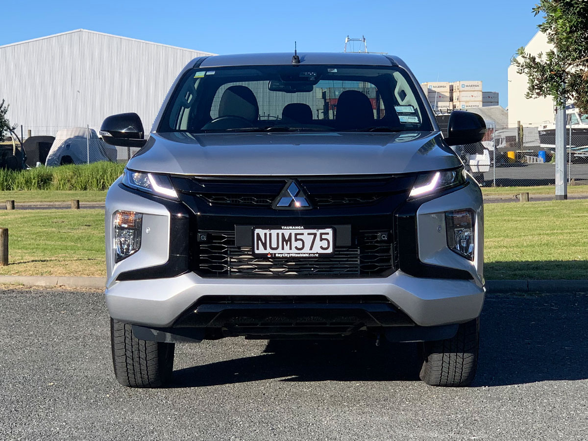 2022 Mitsubishi Triton GLSB 4WD 2.4L Diesel Turbo 6 Speed Auto
