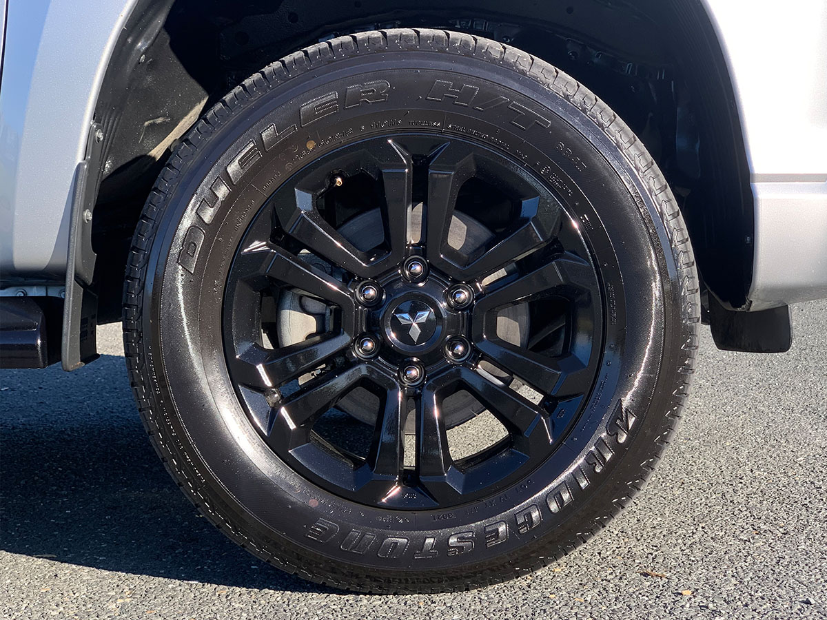 2022 Mitsubishi Triton GLSB 4WD 2.4L Diesel Turbo 6 Speed Auto