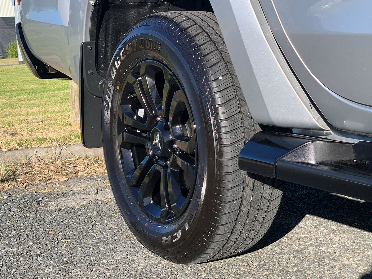 2022 Mitsubishi Triton GLSB 4WD 2.4L Diesel Turbo 6 Speed Auto