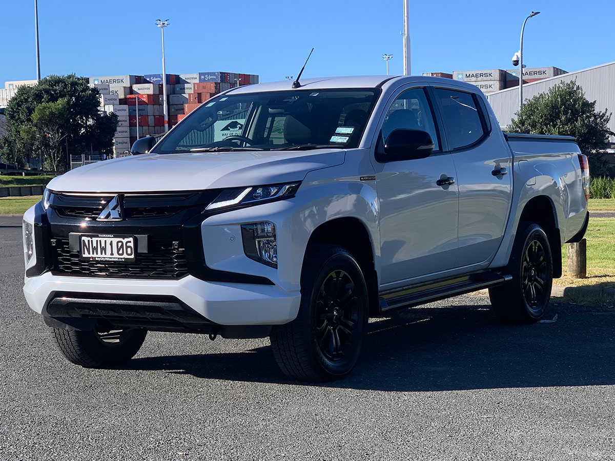 2022 Mitsubishi Triton GLSB 4WD 2.4L Diesel Turbo 6 Speed Auto