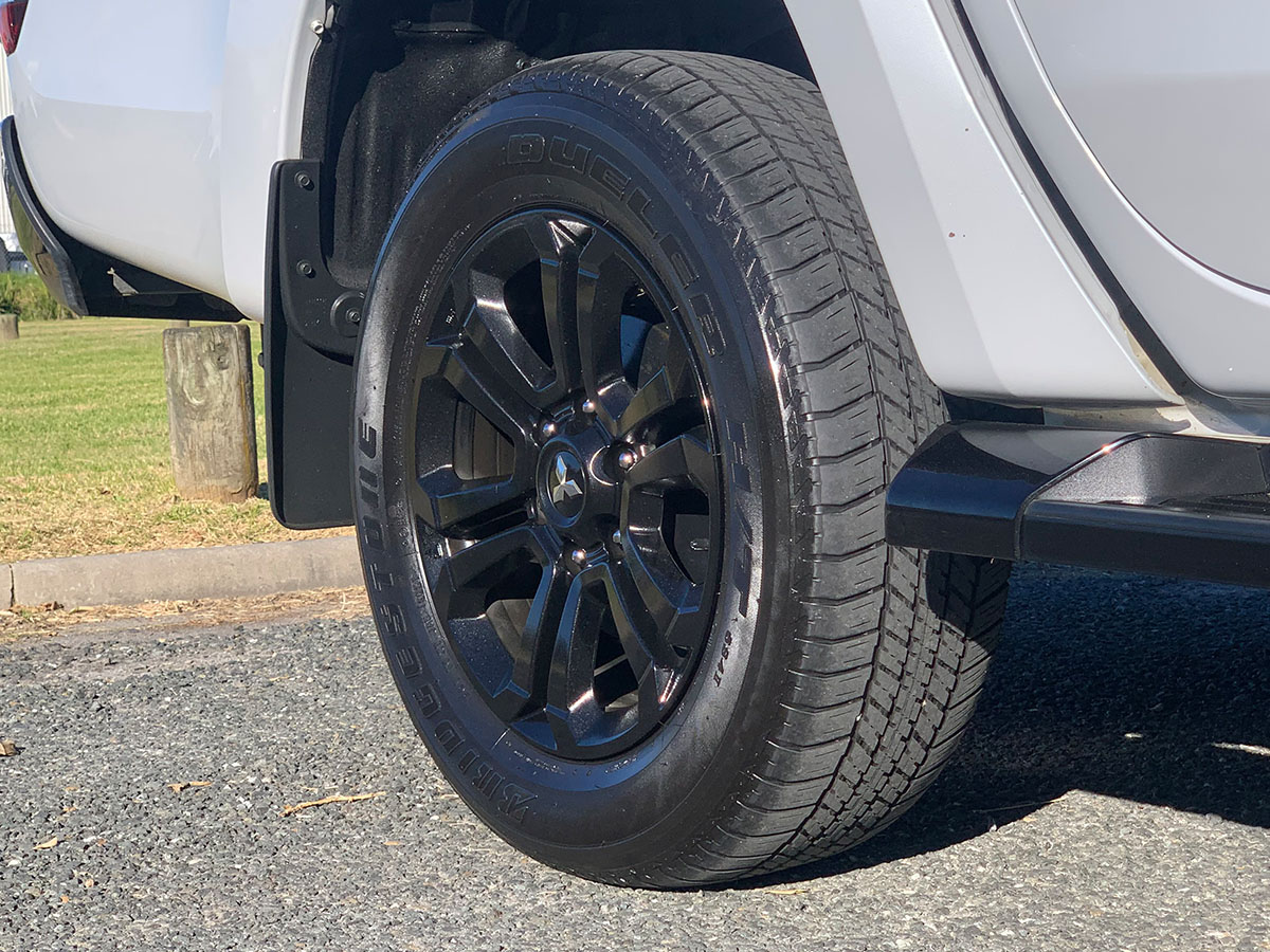 2022 Mitsubishi Triton GLSB 4WD 2.4L Diesel Turbo 6 Speed Auto