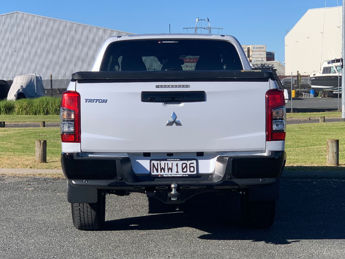 2022 Mitsubishi Triton GLSB 4WD 2.4L Diesel Turbo 6 Speed Auto