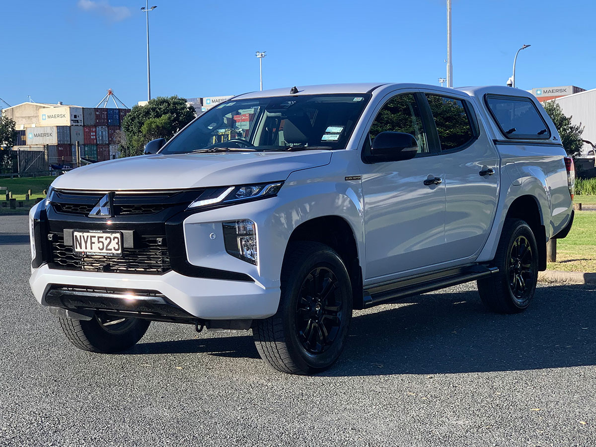 2022 Mitsubishi Triton GLSB 4WD 2.4L Diesel Turbo 6 Speed Auto