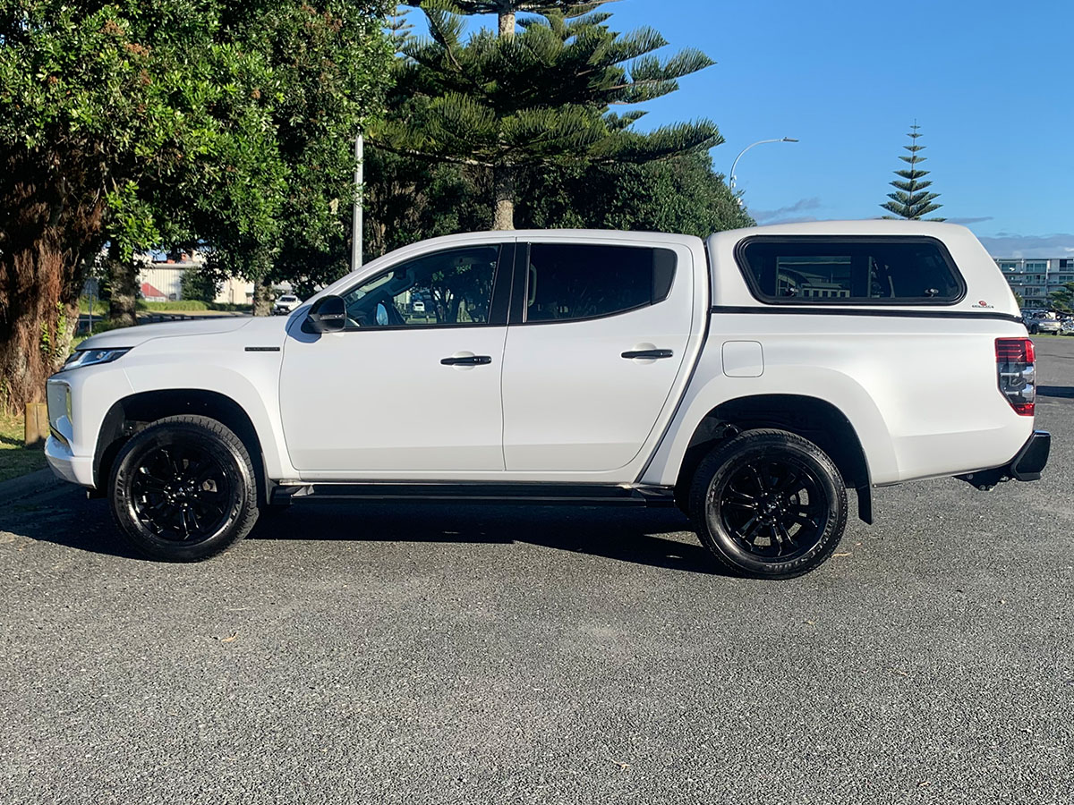 2022 Mitsubishi Triton GLSB 4WD 2.4L Diesel Turbo 6 Speed Auto