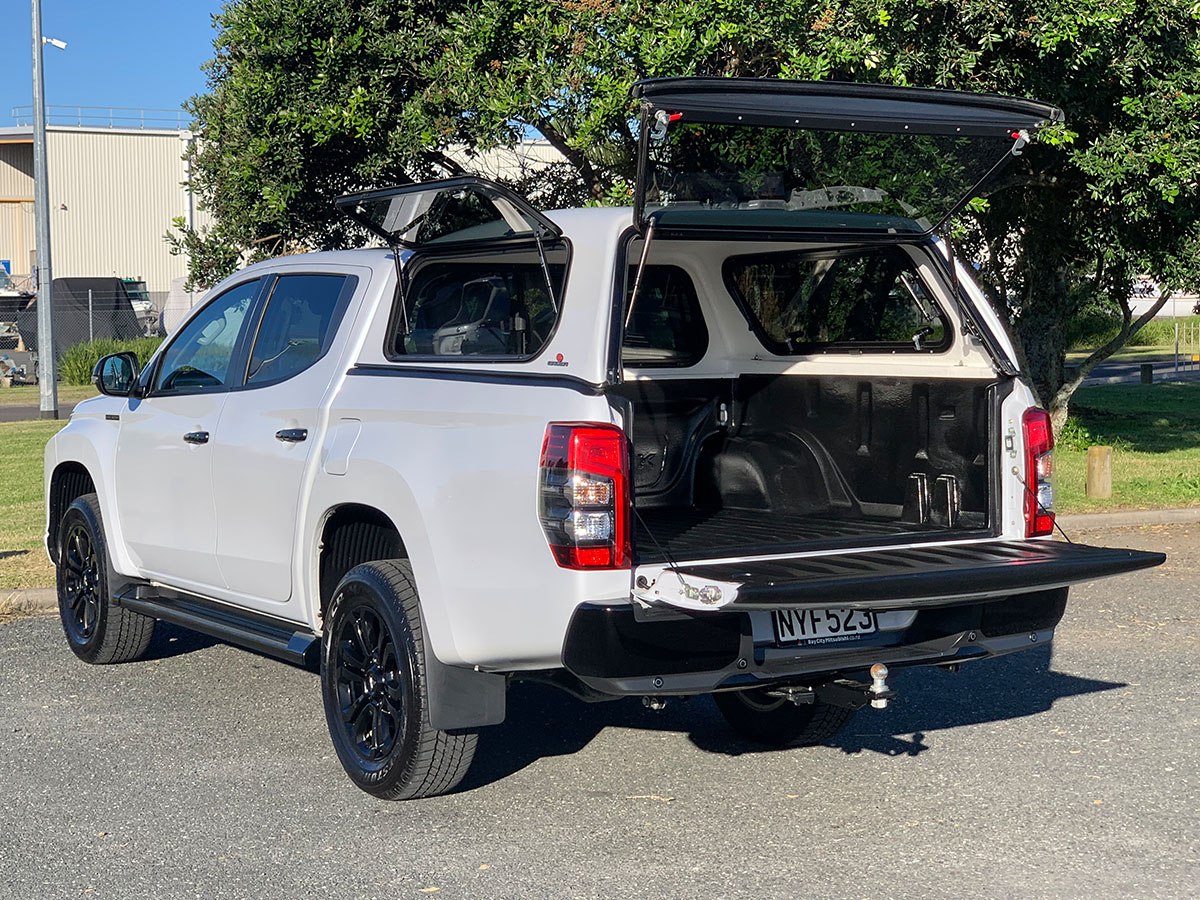 2022 Mitsubishi Triton GLSB 4WD 2.4L Diesel Turbo 6 Speed Auto
