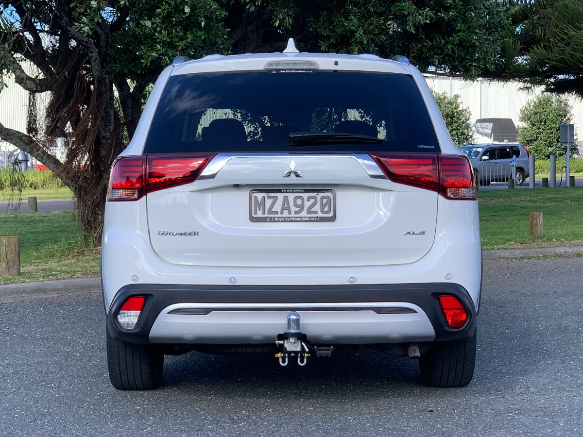 2020 Mitsubishi Outlander XLS 2.4L Petrol 4WD 7 Seater