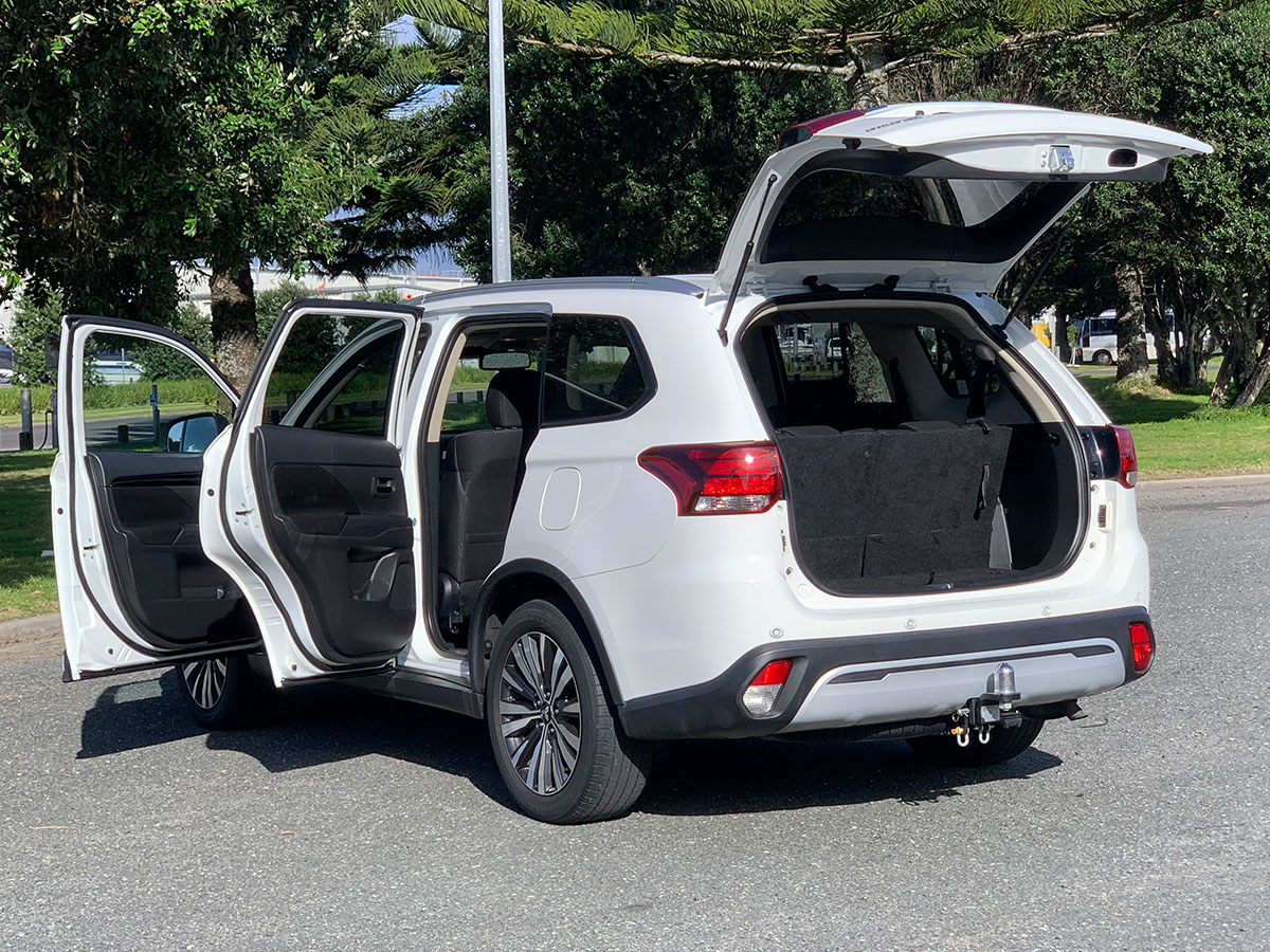 2020 Mitsubishi Outlander XLS 2.4L Petrol 4WD 7 Seater