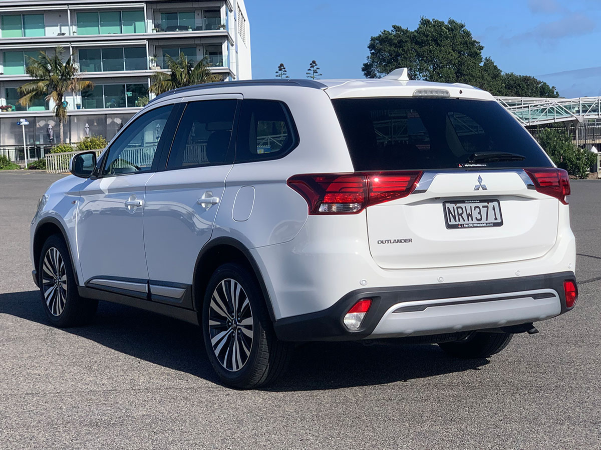 2021 Mitsubishi Outlander LS 2.4L Petrol 7 Seater Automatic