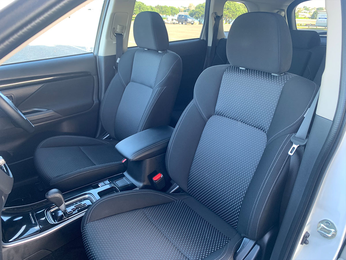 2021 Mitsubishi Outlander LS 2.4L Petrol 7 Seater Automatic