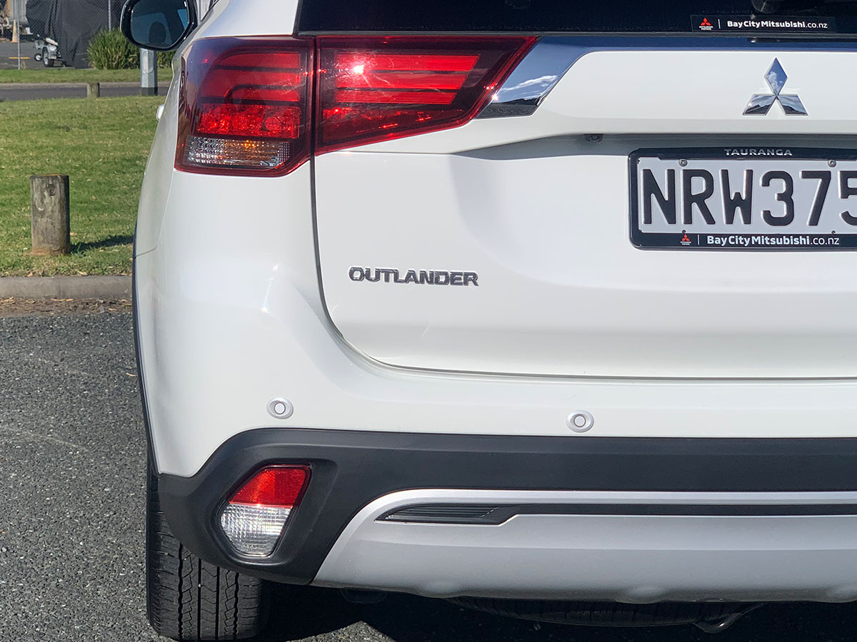 2021 Mitsubishi Outlander LS 2.4L Petrol 7 Seater Automatic