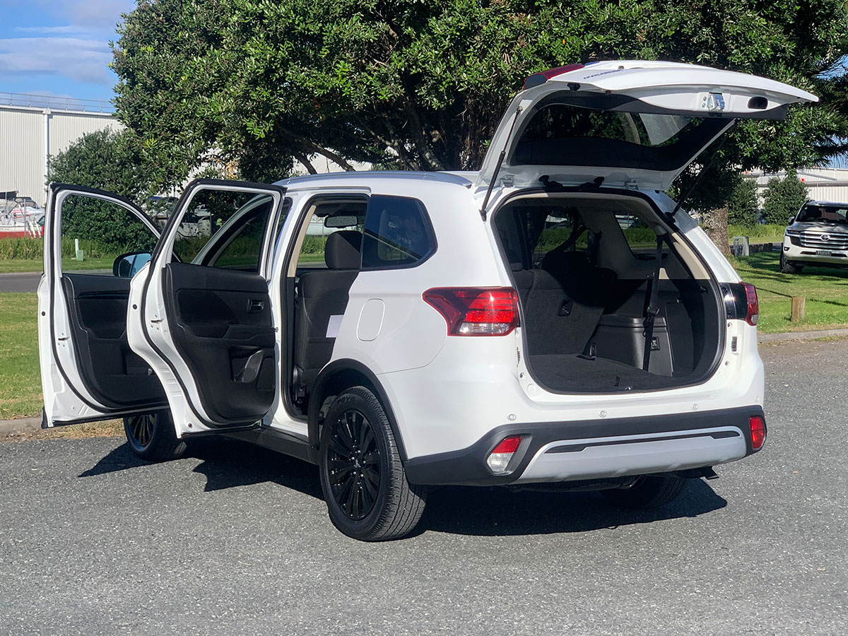 2021 Mitsubishi Outlander LS 2.4L Petrol 7 Seater Automatic