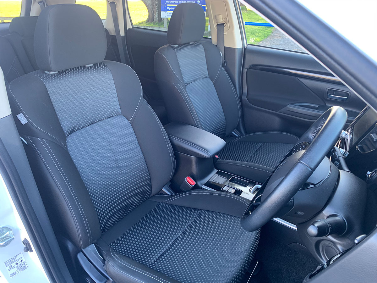 2021 Mitsubishi Outlander LS 2.4L Petrol 7 Seater Automatic