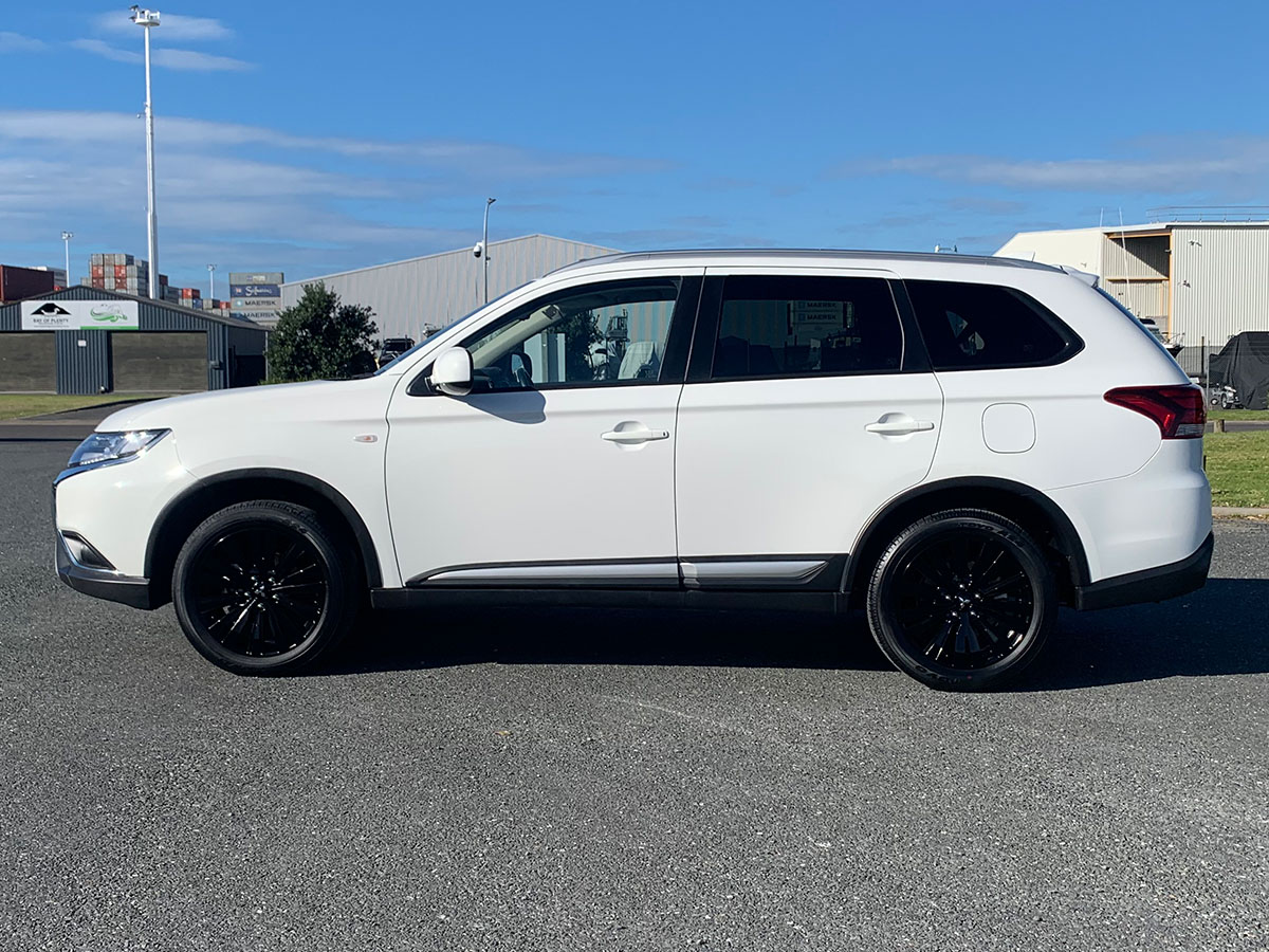 2021 Mitsubishi Outlander LS 2.4L Petrol 7 Seater Automatic