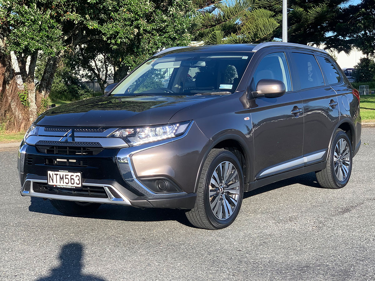 2021 Mitsubishi Outlander LS 2.4L Petrol 7 Seater Automatic