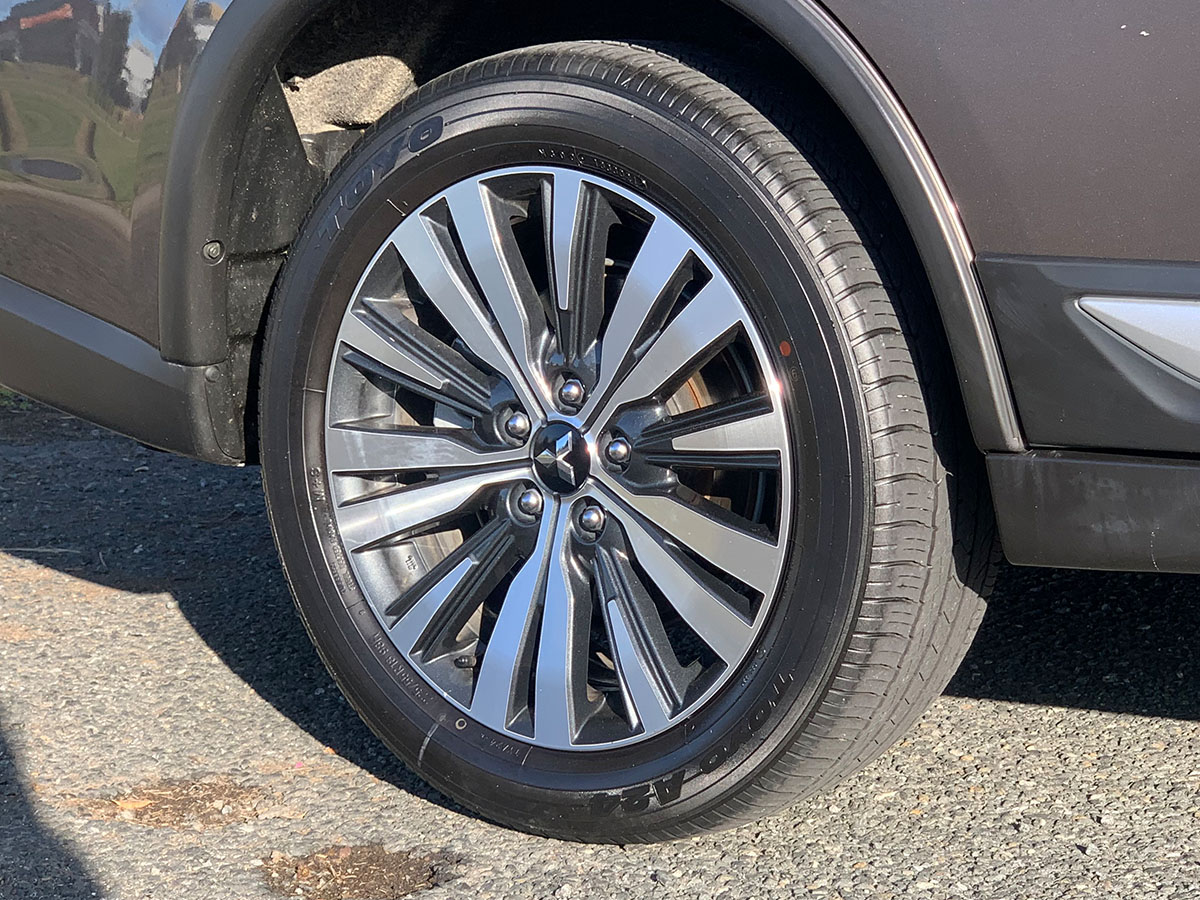 2021 Mitsubishi Outlander LS 2.4L Petrol 7 Seater Automatic