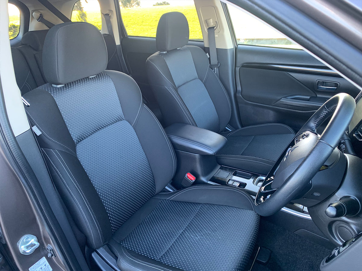 2021 Mitsubishi Outlander LS 2.4L Petrol 7 Seater Automatic