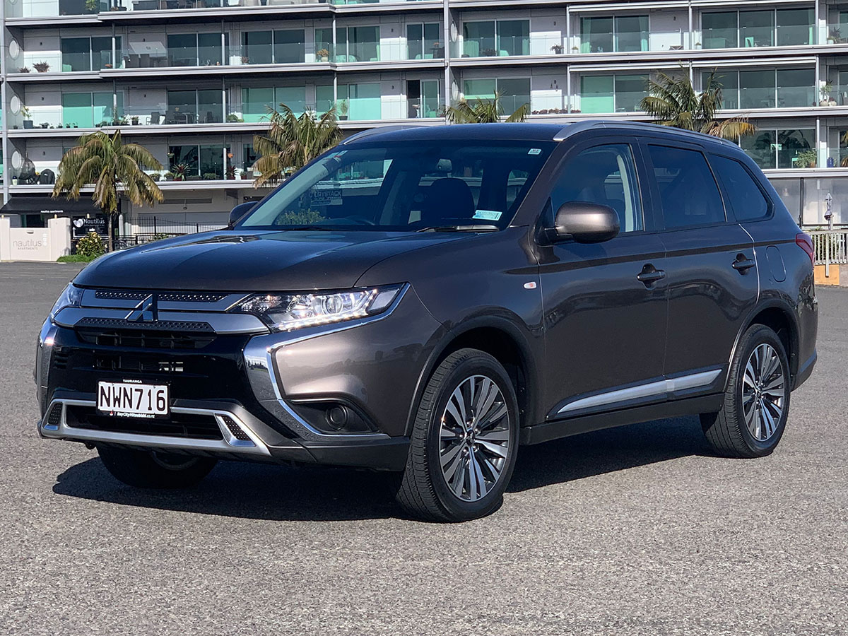 2021 Mitsubishi Outlander LS 2.4L Petrol 7 Seater Automatic