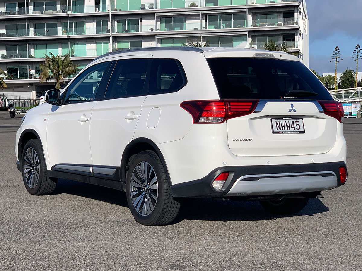 2021 Mitsubishi Outlander LS 2.4L Petrol 7 Seater Automatic