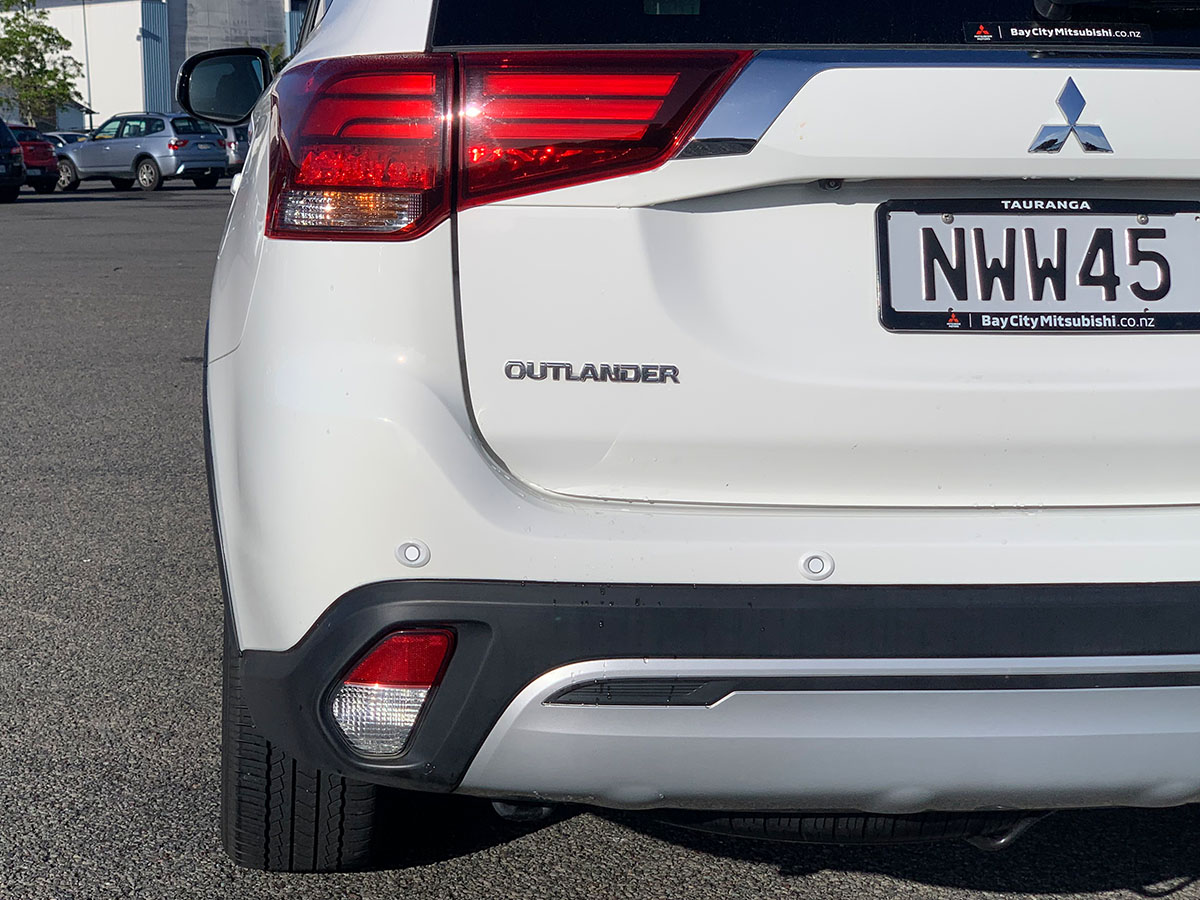 2021 Mitsubishi Outlander LS 2.4L Petrol 7 Seater Automatic