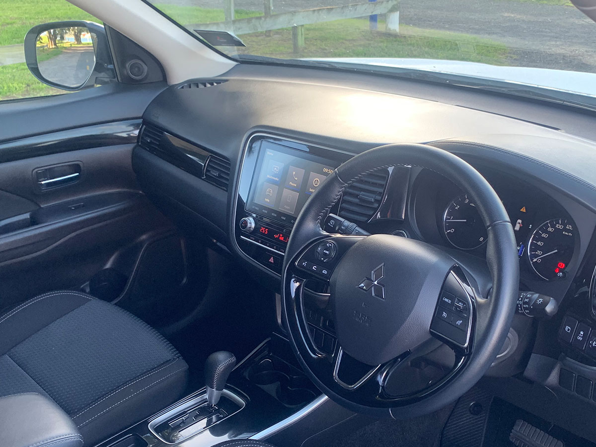 2021 Mitsubishi Outlander LS 2.4L Petrol 7 Seater Automatic