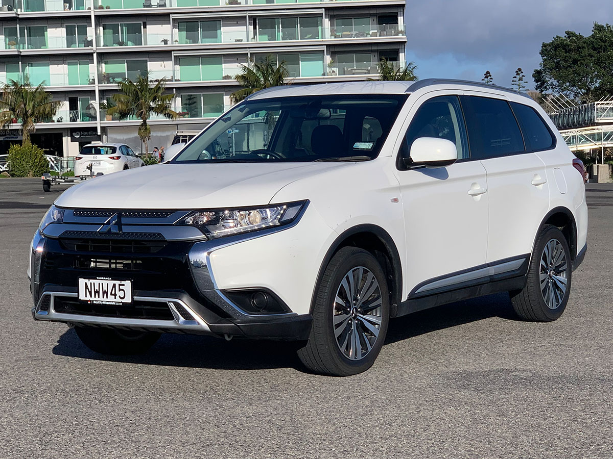 2021 Mitsubishi Outlander LS 2.4L Petrol 7 Seater Automatic