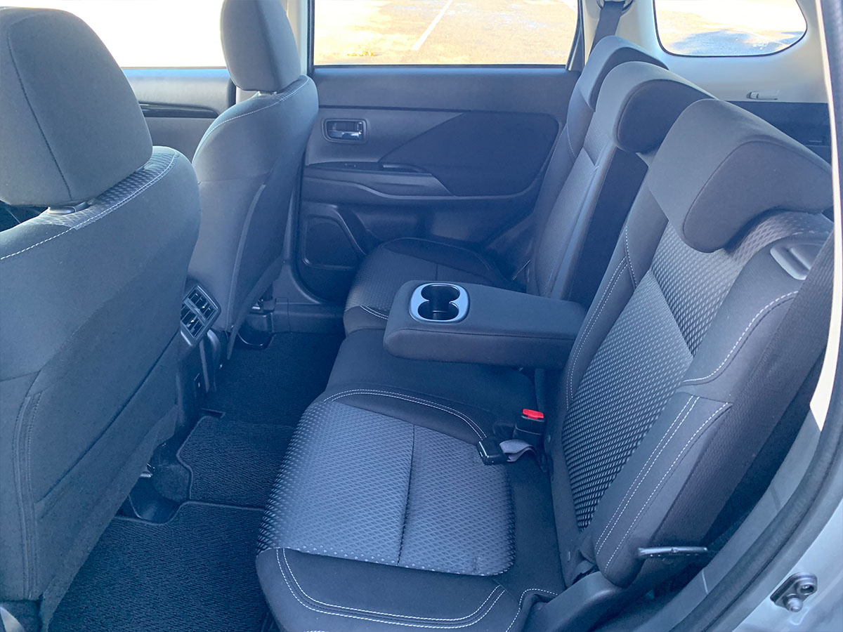 2021 Mitsubishi Outlander XLS 2.3L Diesel 4WD 7 Seater