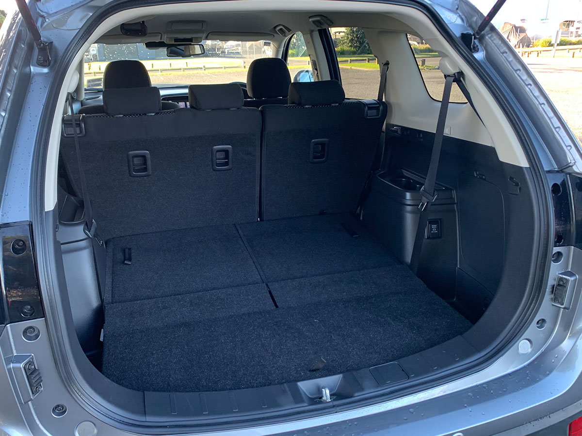 2021 Mitsubishi Outlander XLS 2.3L Diesel 4WD 7 Seater