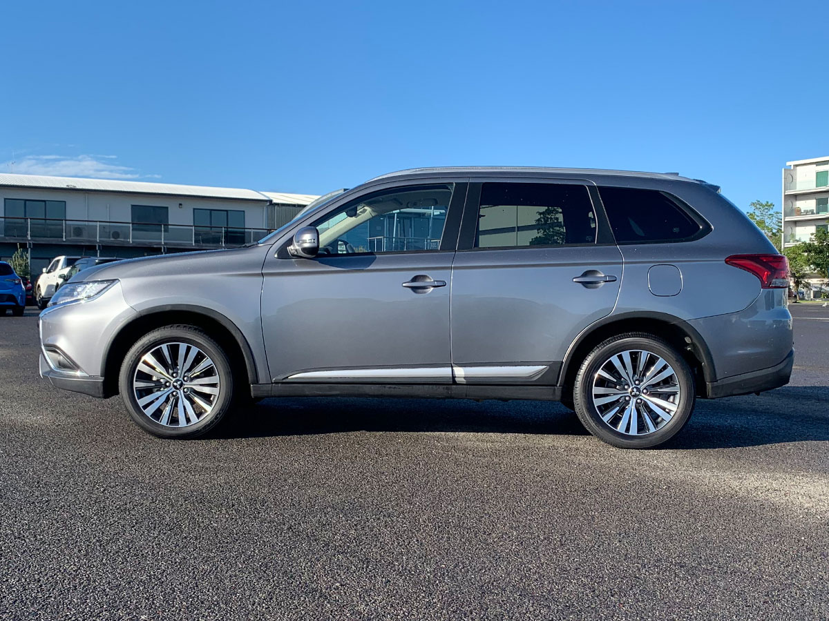 2021 Mitsubishi Outlander XLS 2.3L Diesel 4WD 7 Seater