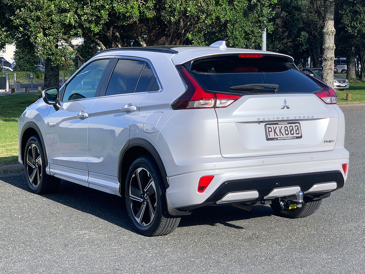 2022 Mitsubishi Eclipse Cross PHEV VRX Hybrid 4WD